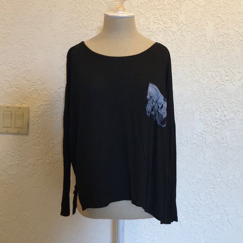 A&F off the shoulder dolman sleeve tee sz XS/S